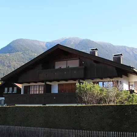 Garmisch-partenkirchen جارمش بارتنكيرشن